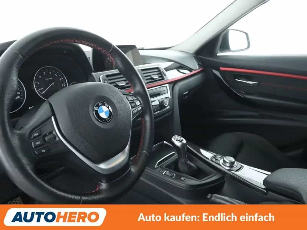 BMW 3 Series 330i Sport Line *NAVI*LED*HUD*CAM*TEMPO*SHZ*ALU* 05/2016-photo-10