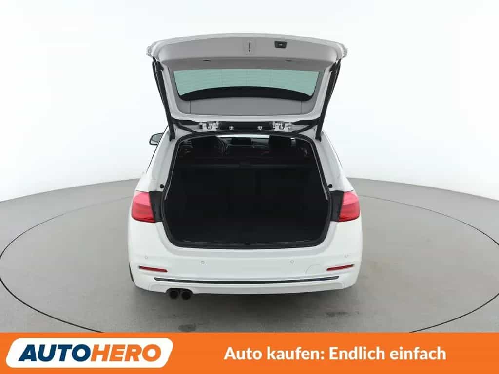 BMW 3 Series 330i Sport Line *NAVI*LED*HUD*CAM*TEMPO*SHZ*ALU* 05/2016-photo-15