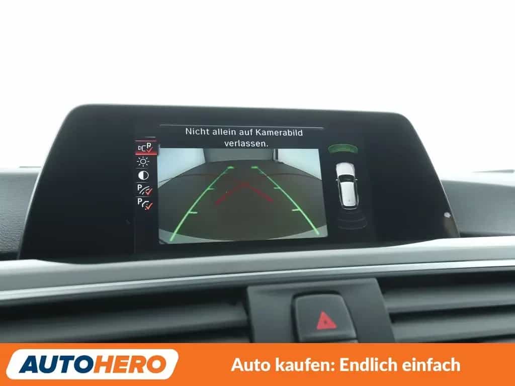 BMW 3 Series 330i Sport Line *NAVI*LED*HUD*CAM*TEMPO*SHZ*ALU* 05/2016-photo-18