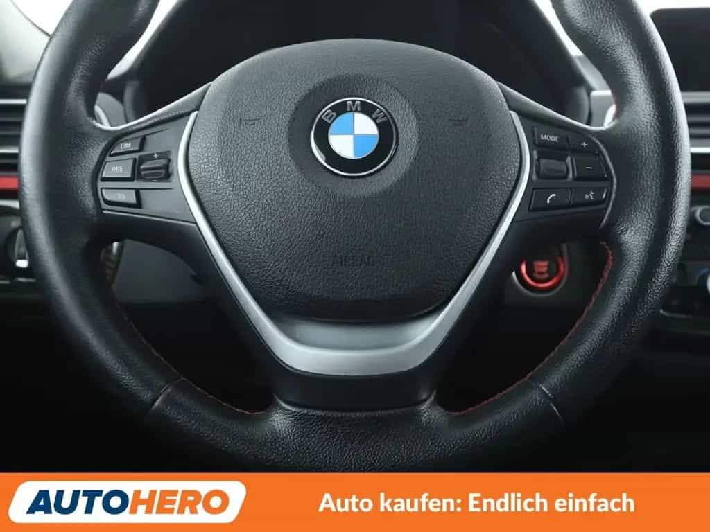 BMW 3 Series 330i Sport Line *NAVI*LED*HUD*CAM*TEMPO*SHZ*ALU* 05/2016-photo-24