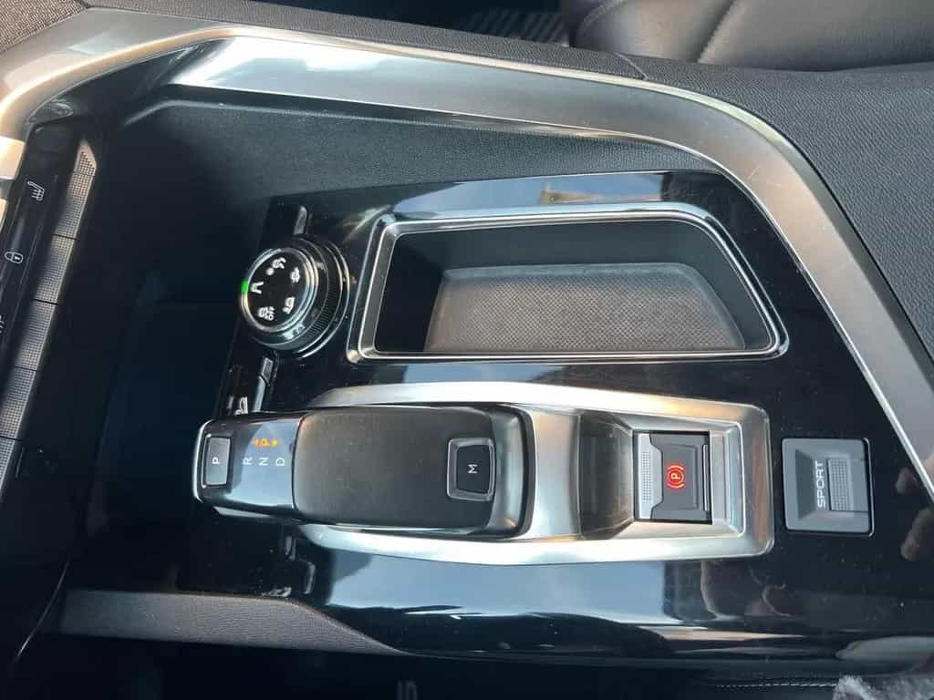 Peugeot 3008 Allure*Klima ToT*Wink Tempo*Navi*1.J.Garan 12/2019-photo-19