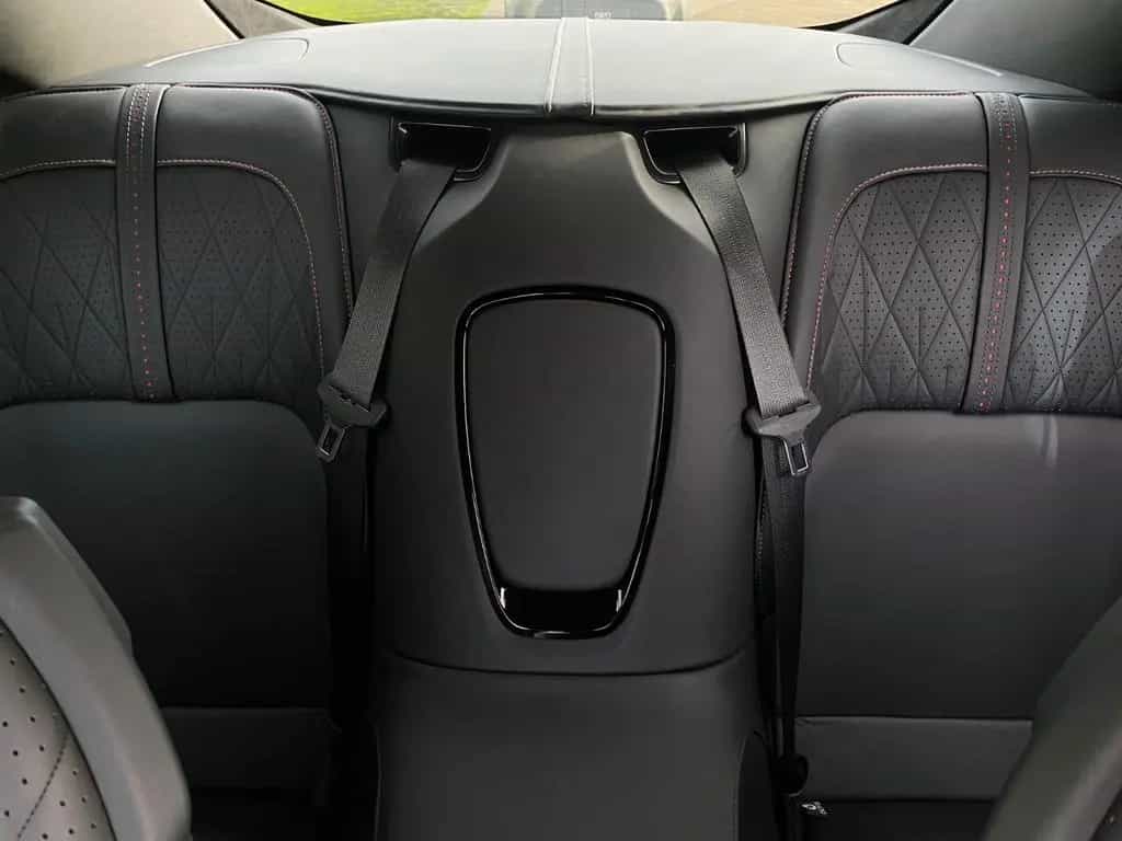 Aston Martin DB12 4.0 V8 08/2025-photo-18