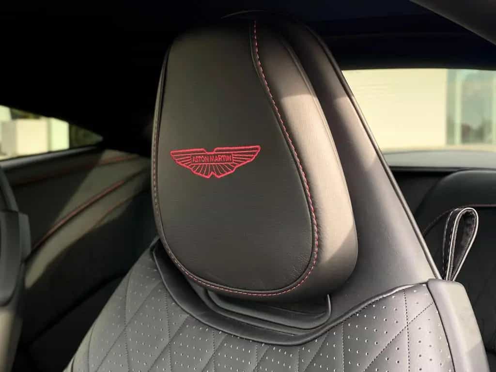 Aston Martin DB12 4.0 V8 08/2025-photo-7
