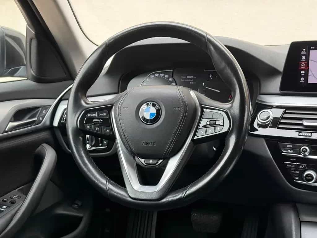BMW 5 Series 520d TOURING G31 FACELIFT STANDH. AHK RFK SHZ 11/2020-photo-10