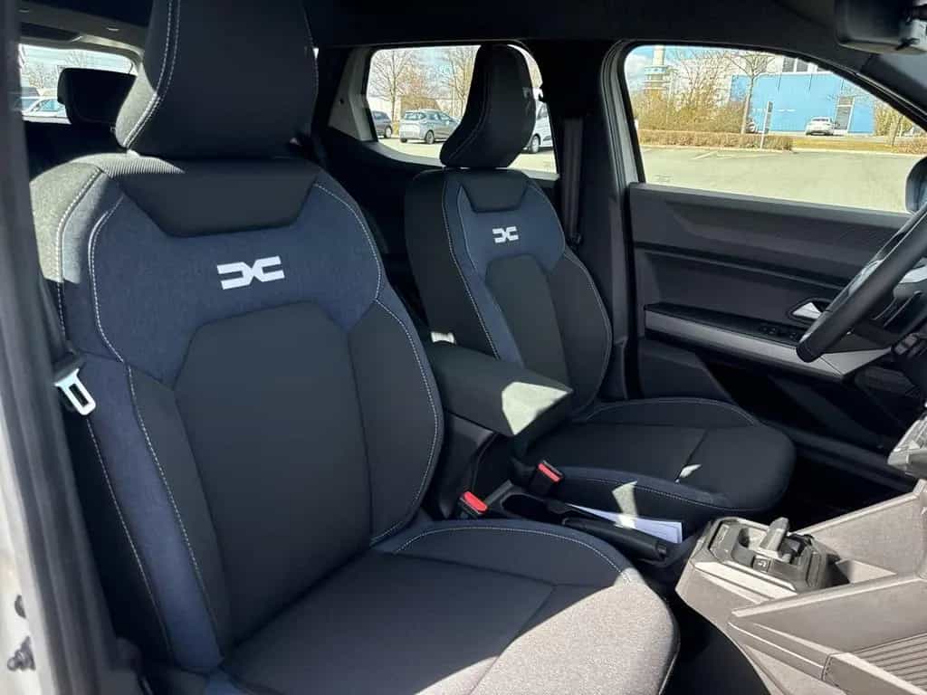 Dacia Duster EXPRESSION ECO-G 120 AUTO SHZ+PDC+KAMERA 03/2026-photo-24