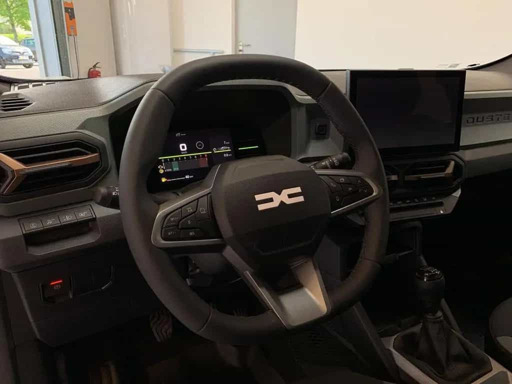 Dacia Duster EXTREME MILD HYBRID 130 4x4 NAVI+KAMERA 12/2025-photo-7