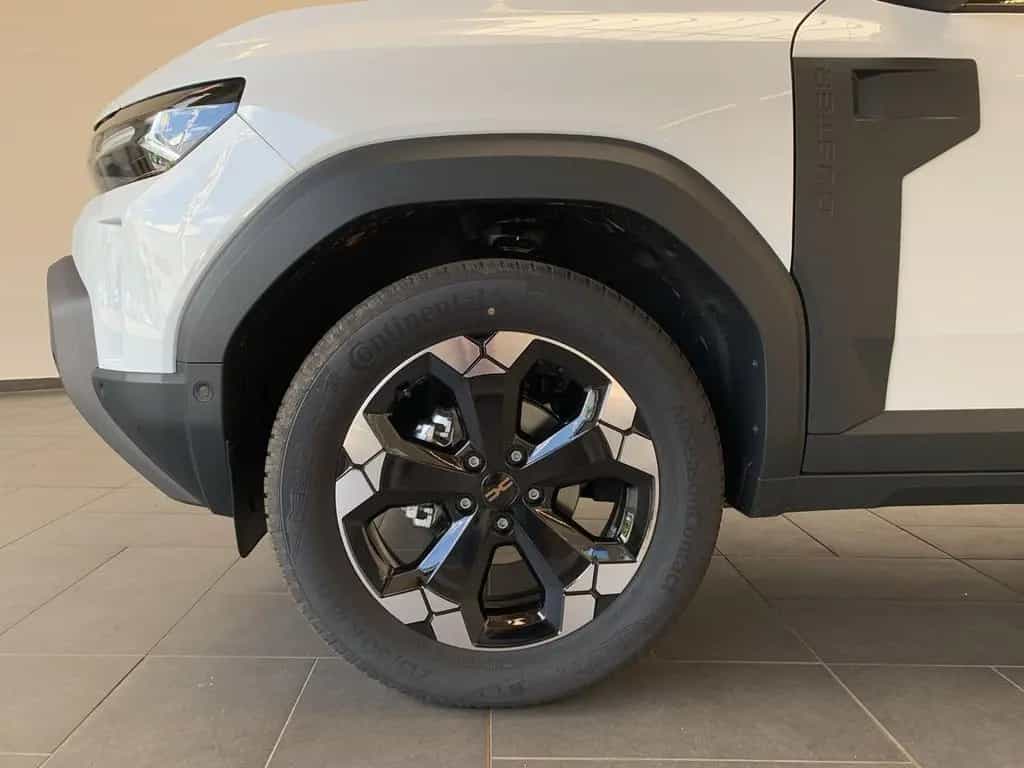 Dacia Duster EXTREME MILD HYBRID 130 4x4 SHZ+NAVI+PDC 09/2025-photo-12
