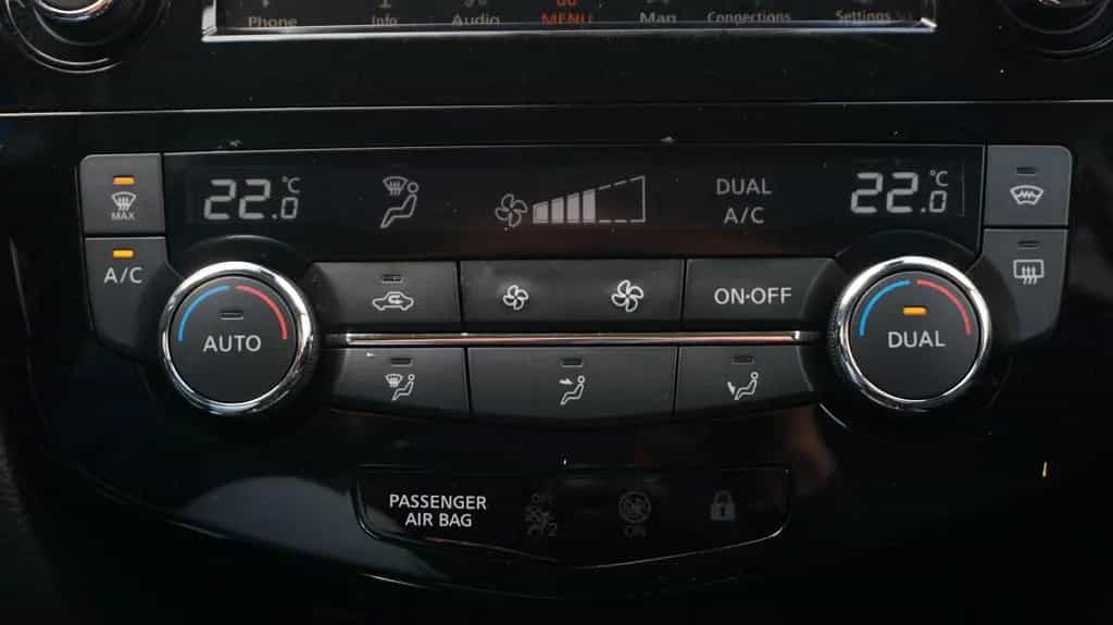 Nissan Qashqai N-Connecta 360°Kamera SHZ Klima PDC 07/2020-photo-17