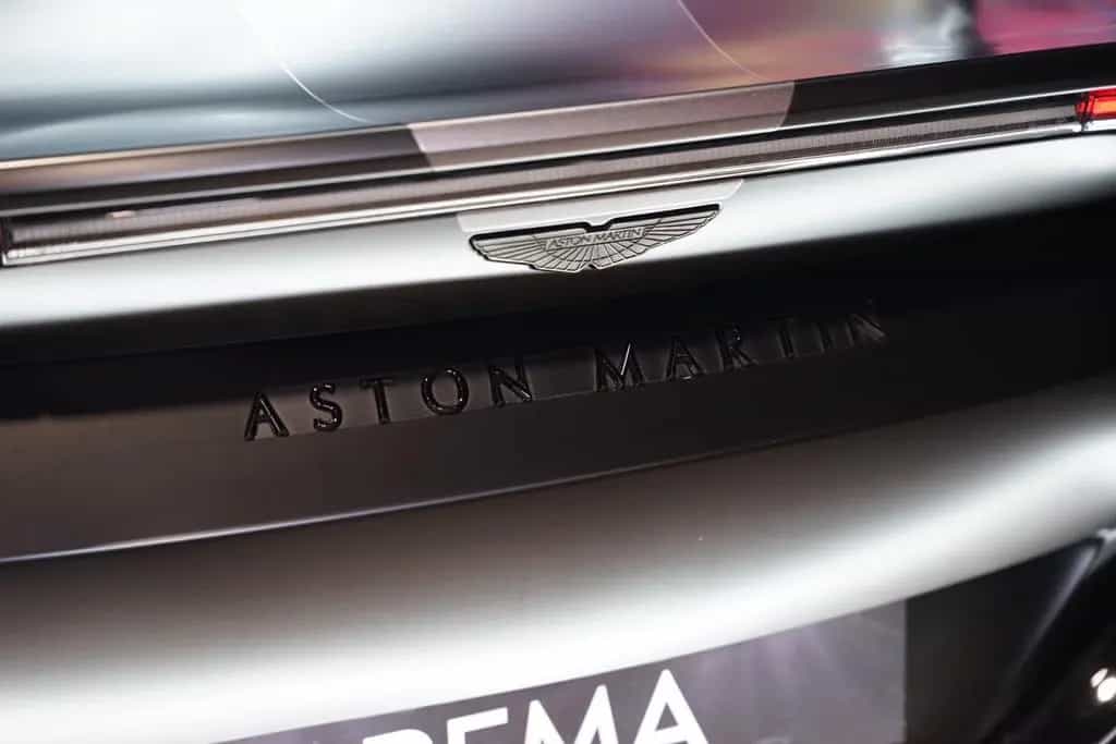 Aston Martin V8 Vantage 4.0 V8 F1 04/2023-photo-18