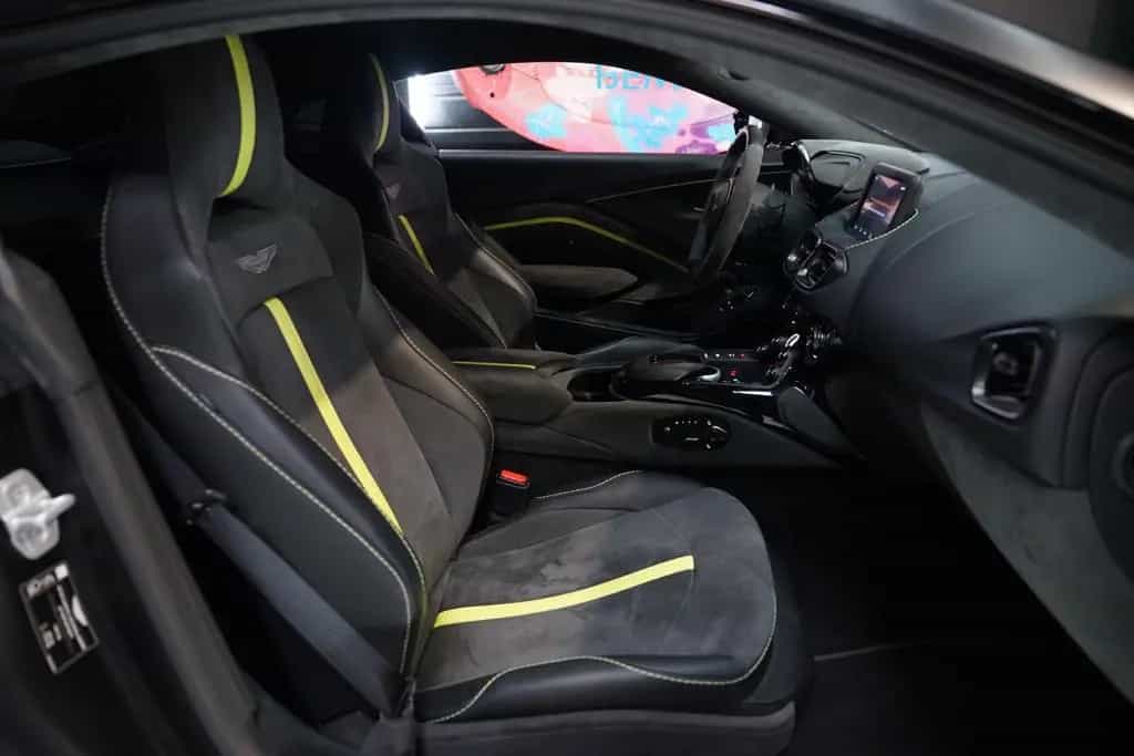 Aston Martin V8 Vantage 4.0 V8 F1 04/2023-photo-8