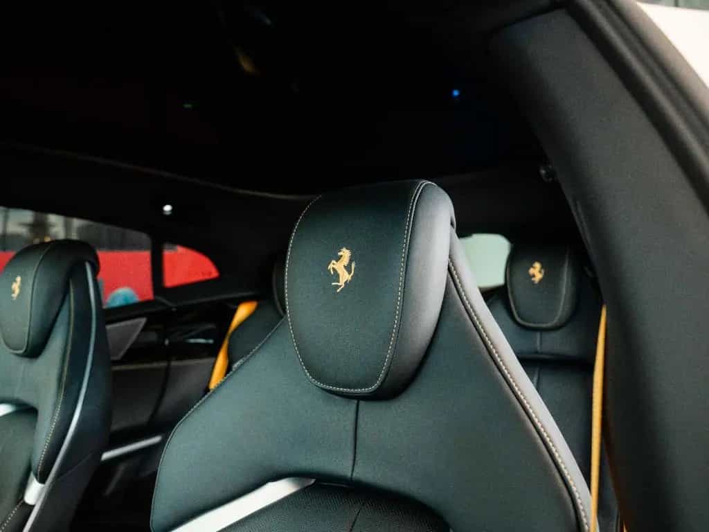 Ferrari Purosangue Panoramadach*Burmester*360°-View 02/2025-photo-28