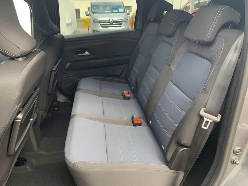 Dacia Jogger JOURNEY ECO-G 120 AUTO SHZ+PDC+KAMERA+NAV 03/2026-photo-10