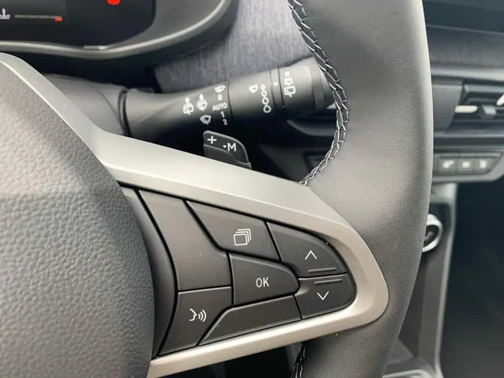Dacia Jogger JOURNEY ECO-G 120 AUTO SHZ+PDC+KAMERA+NAV 03/2026-photo-22