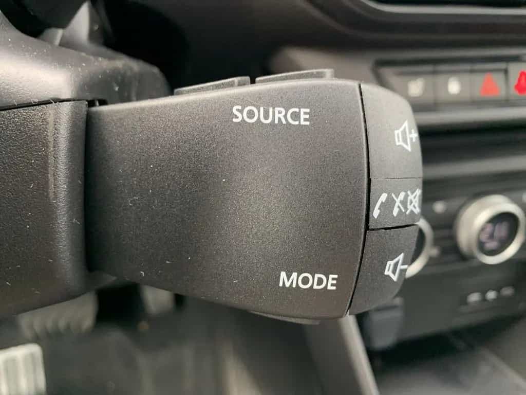 Dacia Jogger JOURNEY ECO-G 120 AUTO SHZ+PDC+KAMERA+NAV 03/2026-photo-34