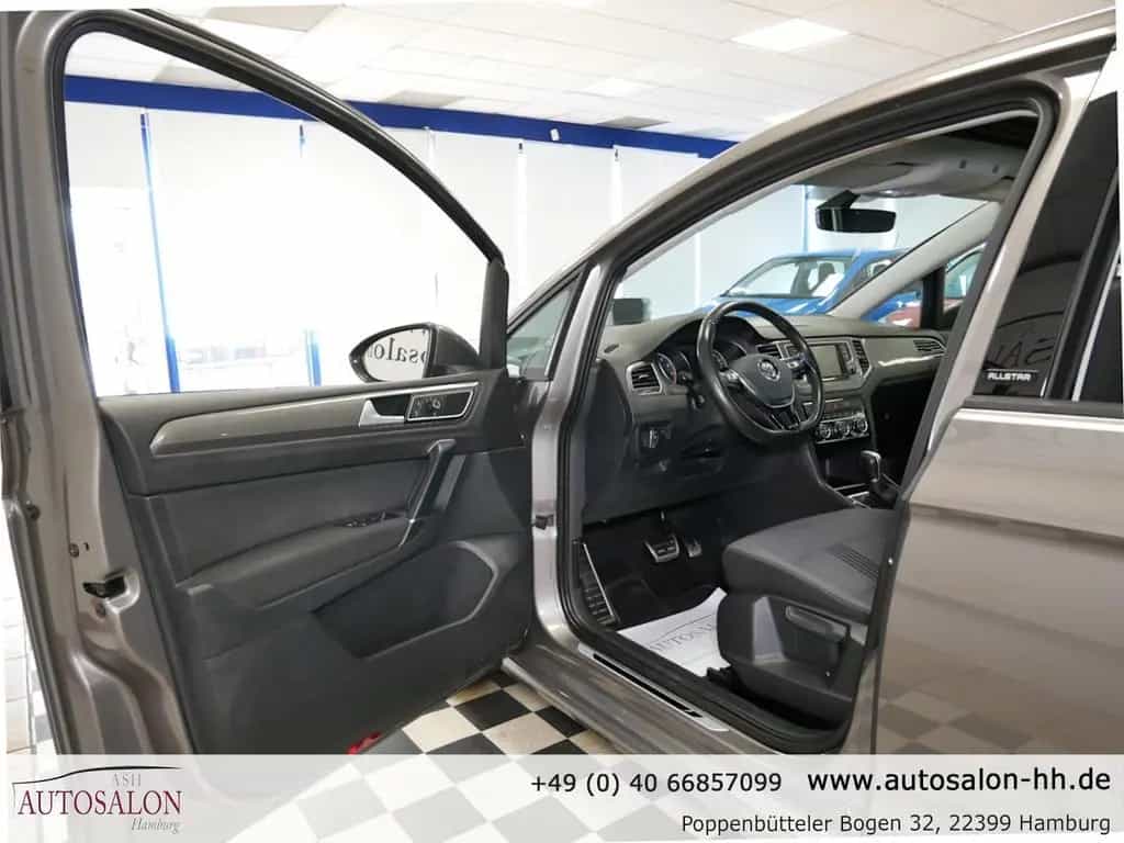 Volkswagen Golf Sportsvan Allstar*1Vorb. Rentner*Navi*Pano* 01/2017-photo-13
