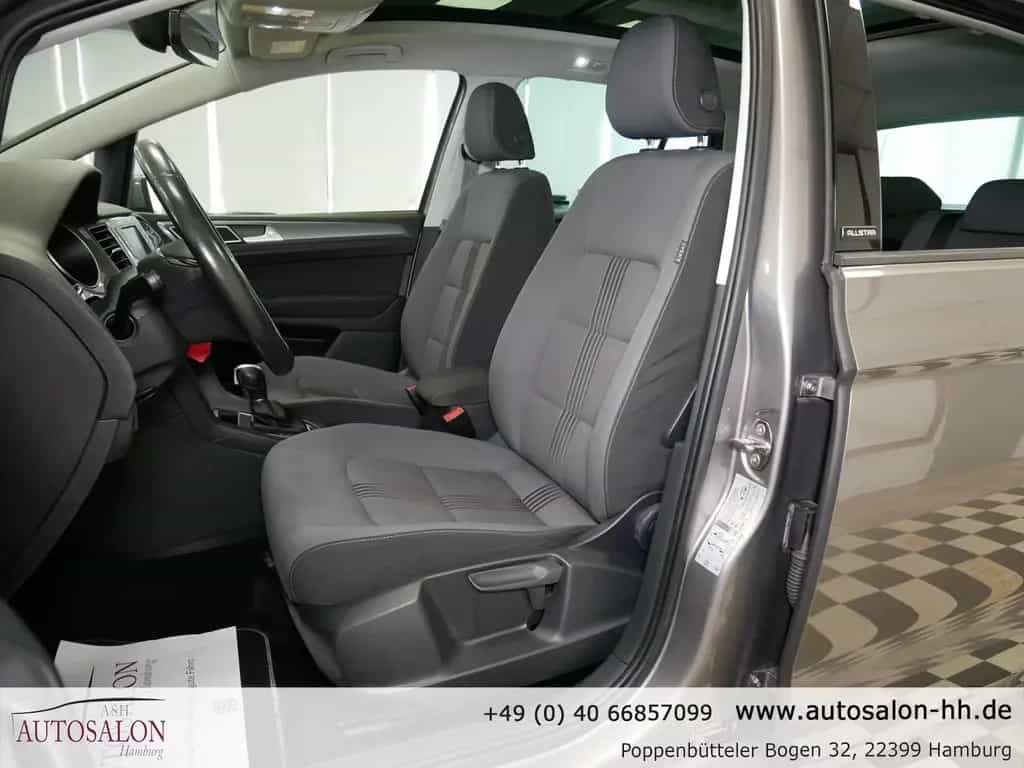 Volkswagen Golf Sportsvan Allstar*1Vorb. Rentner*Navi*Pano* 01/2017-photo-14