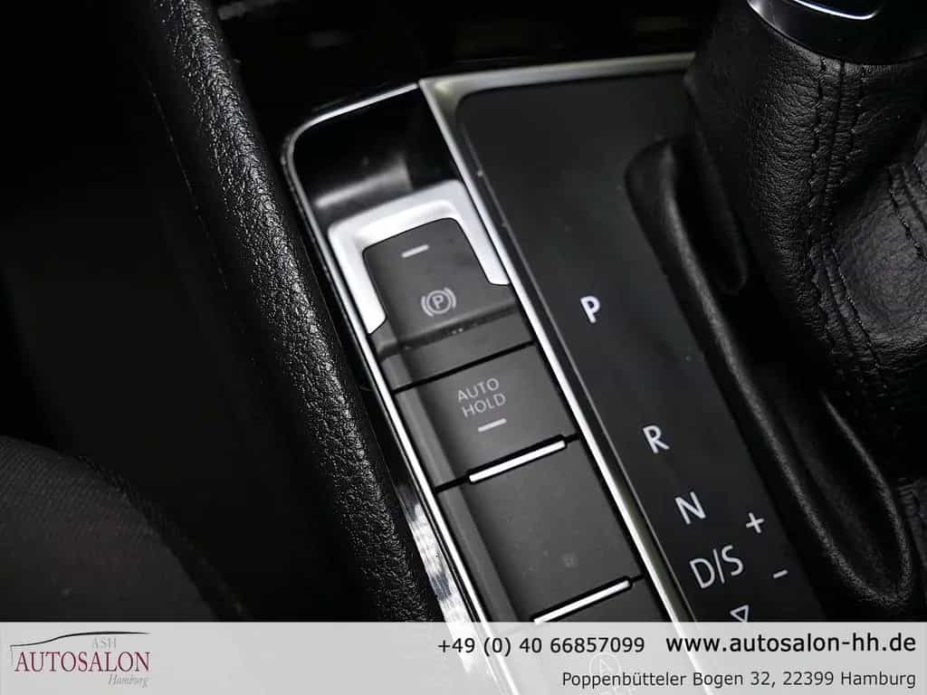 Volkswagen Golf Sportsvan Allstar*1Vorb. Rentner*Navi*Pano* 01/2017-photo-24