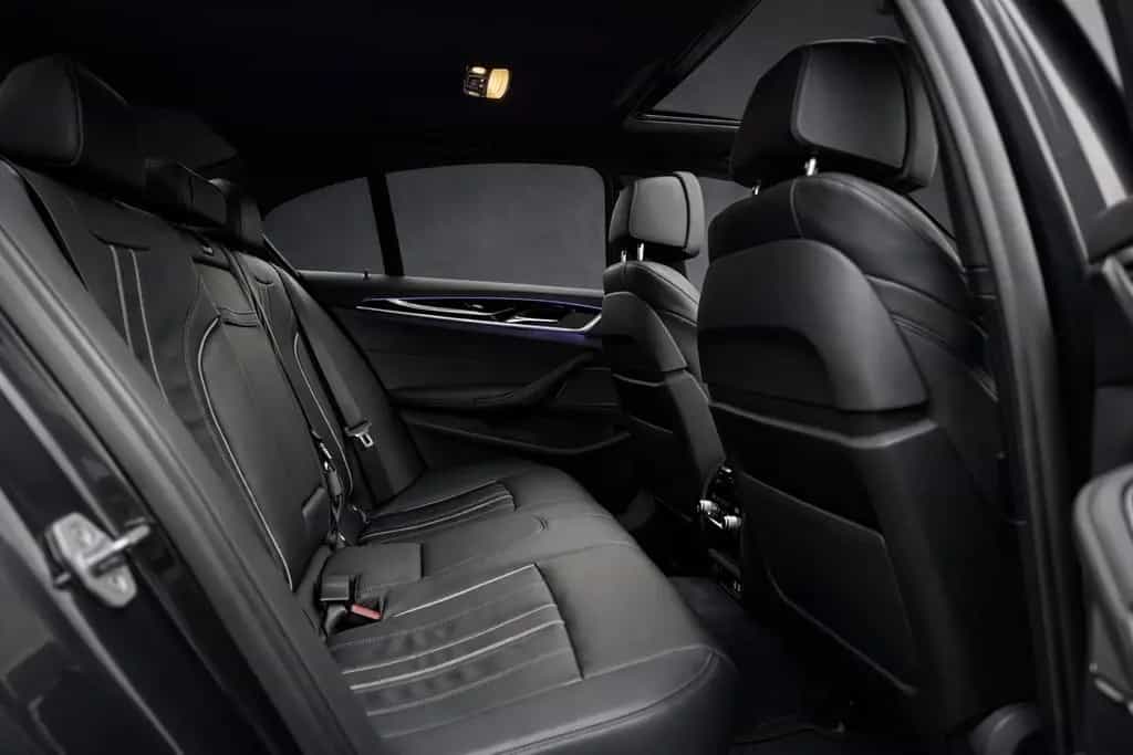 BMW M550 i Lim. Xdrive *Aero*Carbon*360Kam*Perf.Aga* 11/2020-photo-11