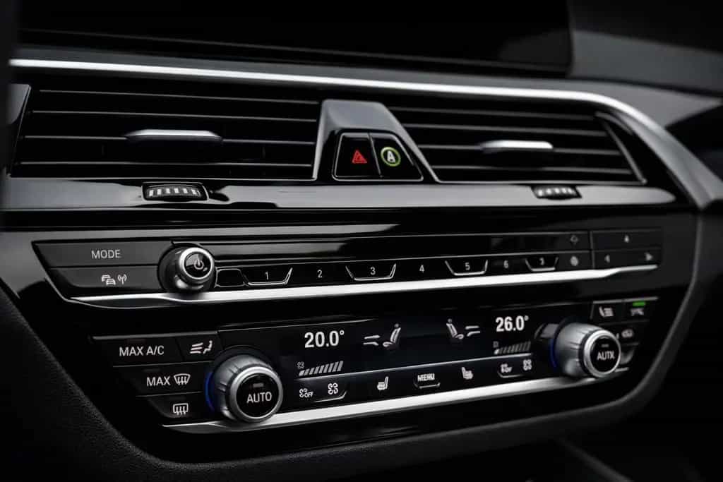 BMW M550 i Lim. Xdrive *Aero*Carbon*360Kam*Perf.Aga* 11/2020-photo-14