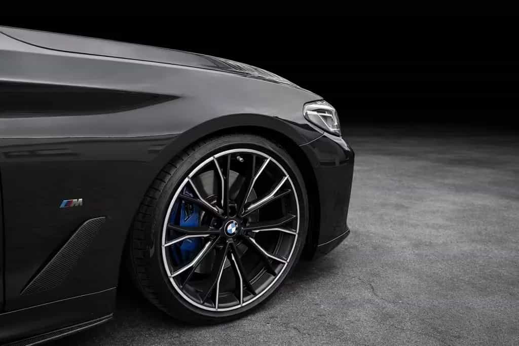 BMW M550 i Lim. Xdrive *Aero*Carbon*360Kam*Perf.Aga* 11/2020-photo-2