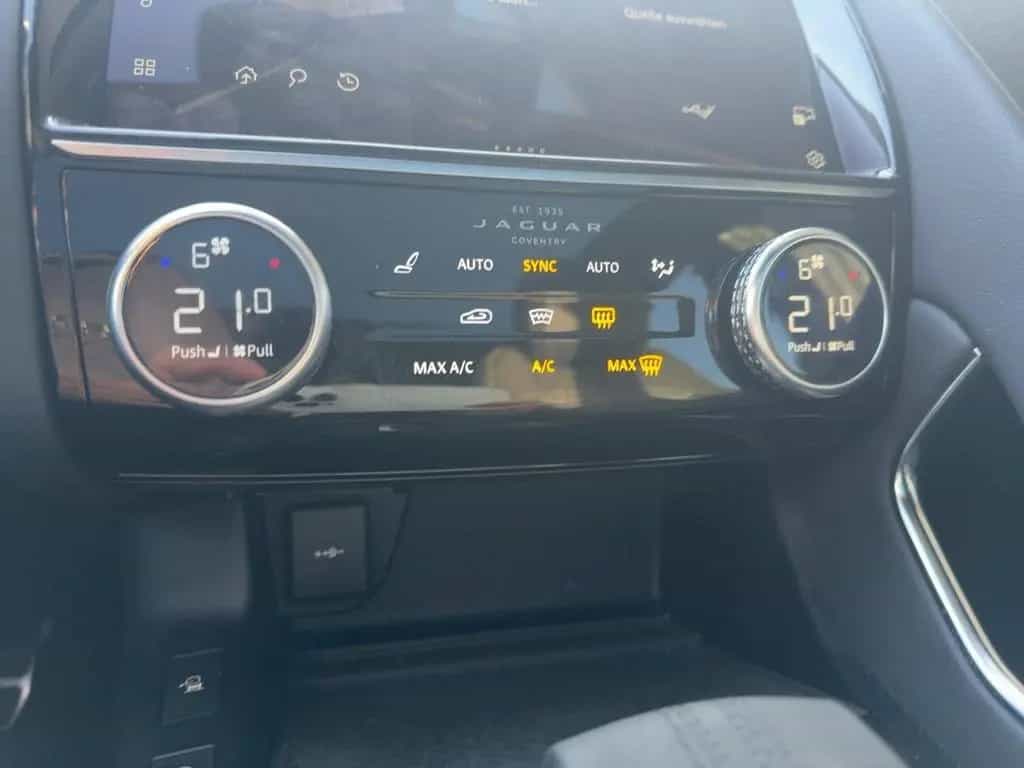 Jaguar E-Pace D165 AWD R-Dyamic SE ACC CAM LED NAVI TWA 11/2022-photo-17