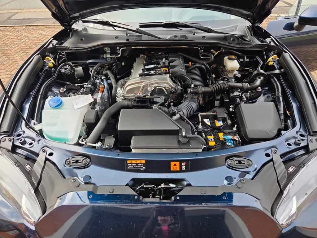 Mazda MX-5 RF 1.5 SKYACTIV-G 132 Exclusive-Line Ex... 02/2024-photo-8