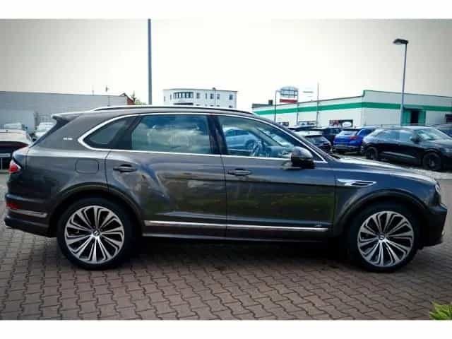Bentley Bentayga Mulliner First Edition 22°Naim Airmatic 06/2021-photo-1