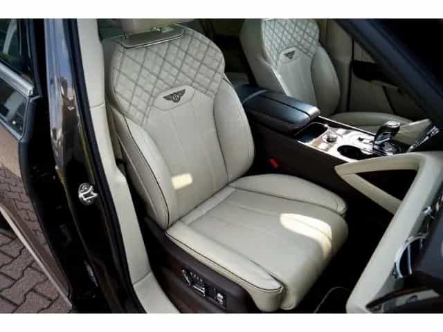 Bentley Bentayga Mulliner First Edition 22°Naim Airmatic 06/2021-photo-10
