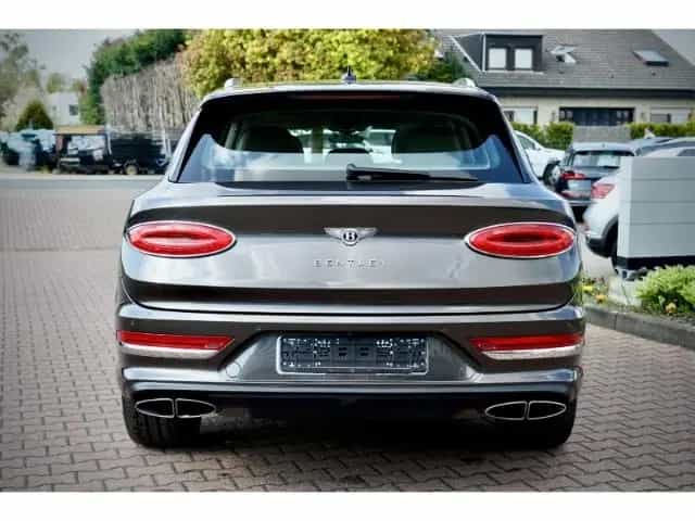 Bentley Bentayga Mulliner First Edition 22°Naim Airmatic 06/2021-photo-2