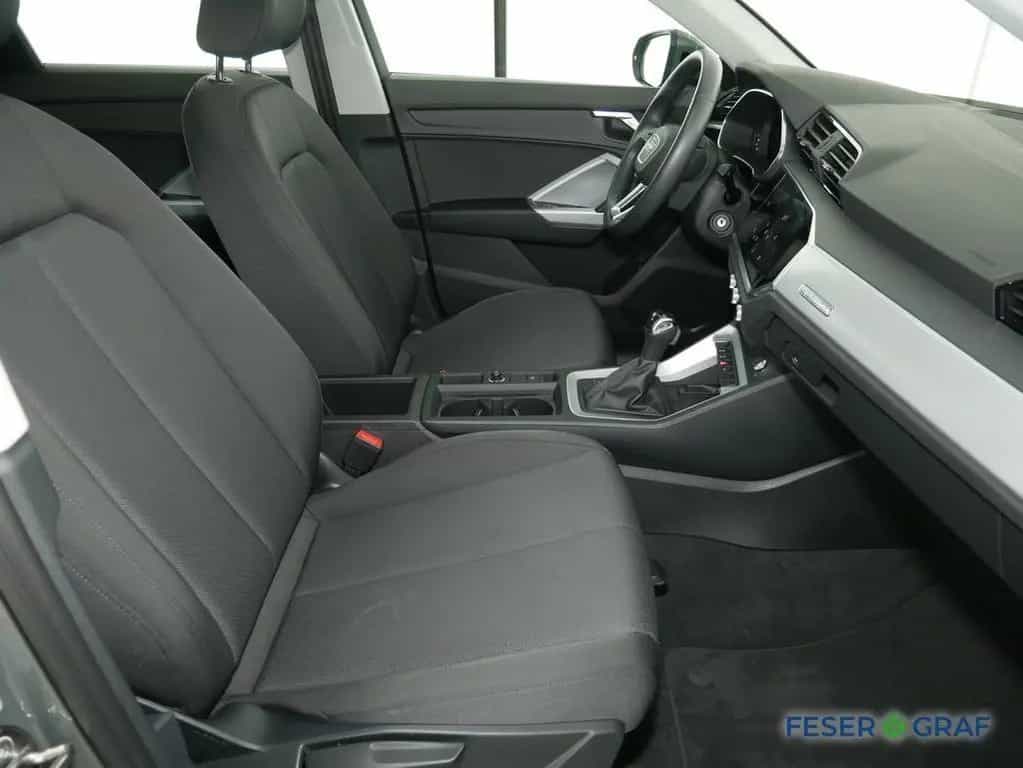 Audi Q3 SUV 40 TFSI S line quattro S tronic Navi Plus 09/2022-photo-3