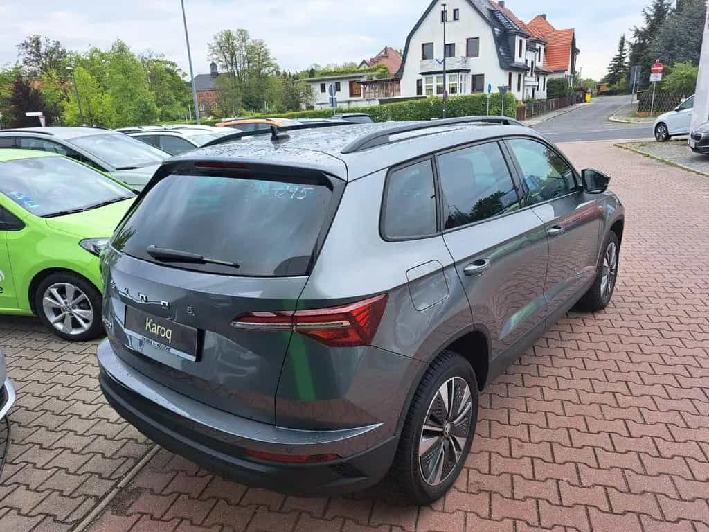 Skoda Karoq Tour 1.5l TSI 110 kW 150 PS DSG 12/2022-photo-4