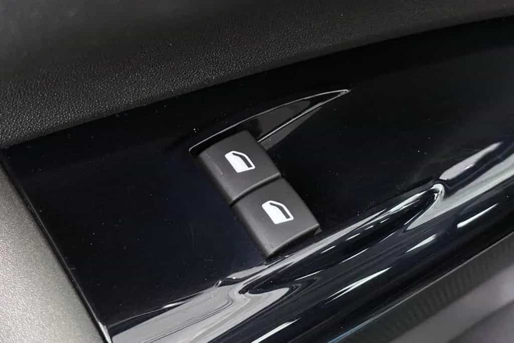 Citroën C4 Cactus 1.2 PureTech Business 06/2019-photo-23