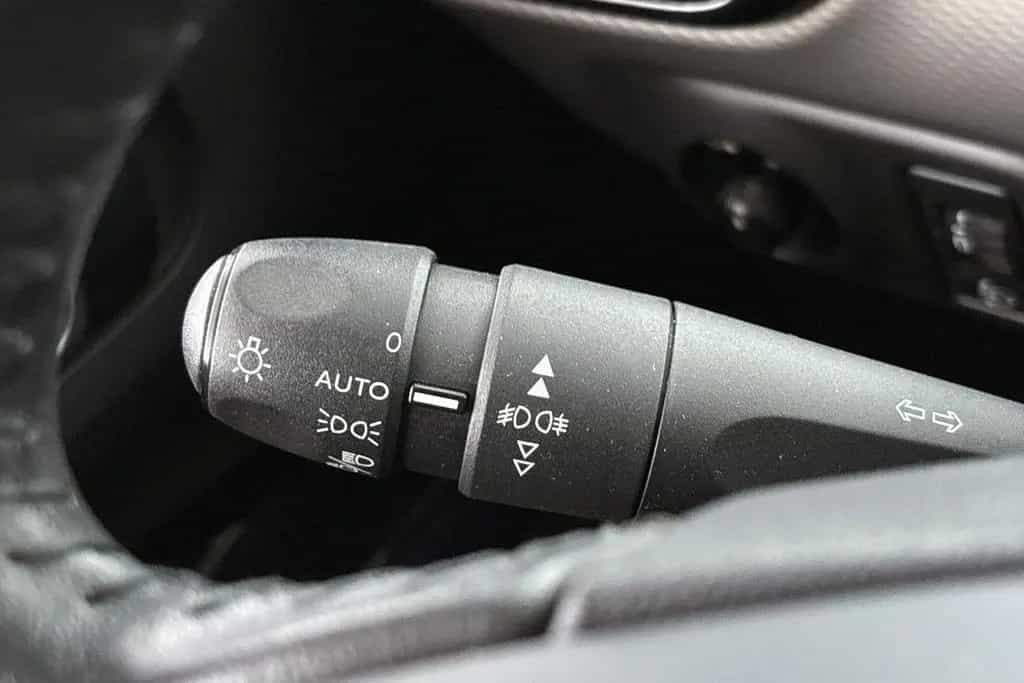 Citroën C4 Cactus 1.2 PureTech Business 06/2019-photo-26