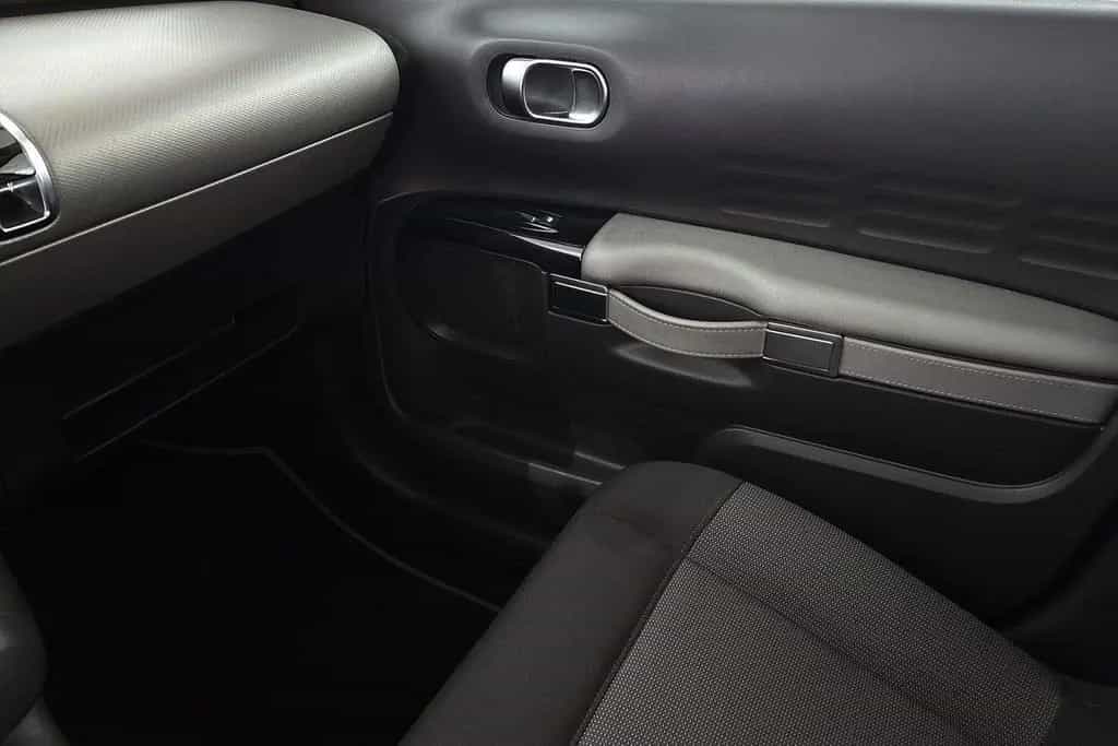 Citroën C4 Cactus 1.2 PureTech Business 06/2019-photo-27