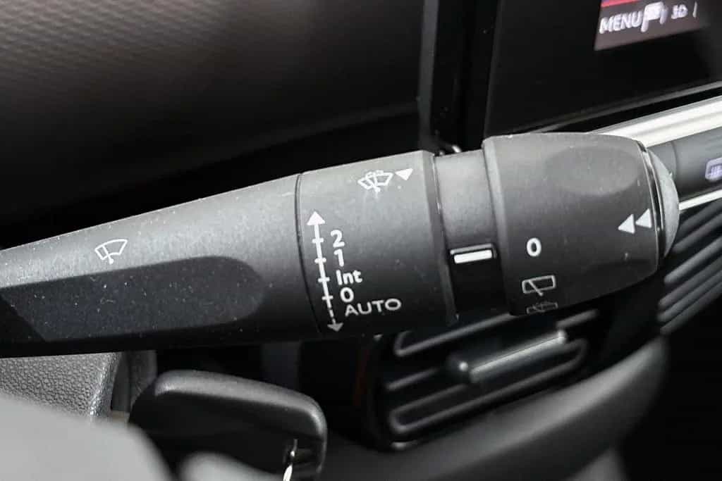 Citroën C4 Cactus 1.2 PureTech Business 06/2019-photo-29
