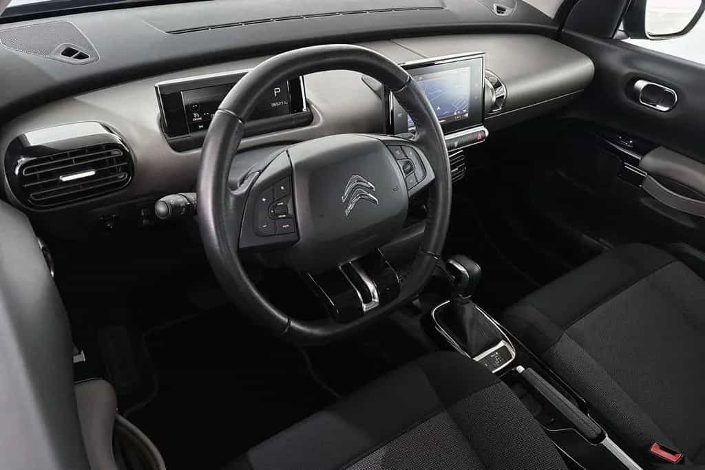 Citroën C4 Cactus 1.2 PureTech Business 06/2019-photo-3