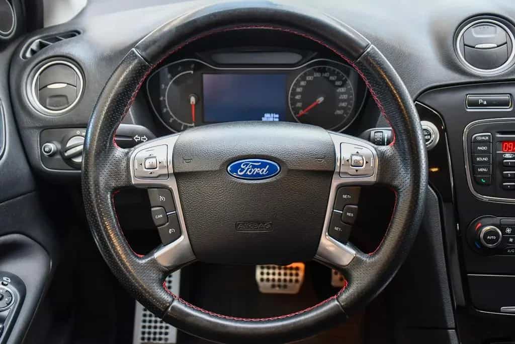 Ford Mondeo Lim. Titanium S 2.0 203 PS Automatik PDC 10/2012-photo-11