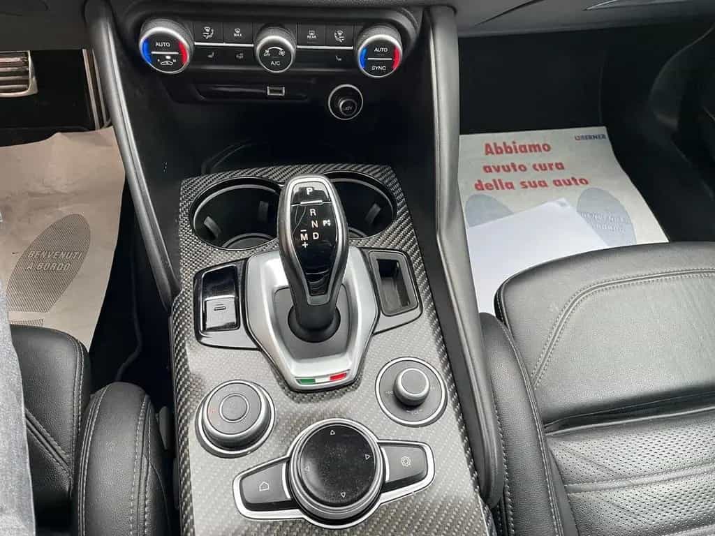 Alfa Romeo Giulia 2.9 V6 Bi-Turbo AT8 Quadrifogl 05/2022-photo-12