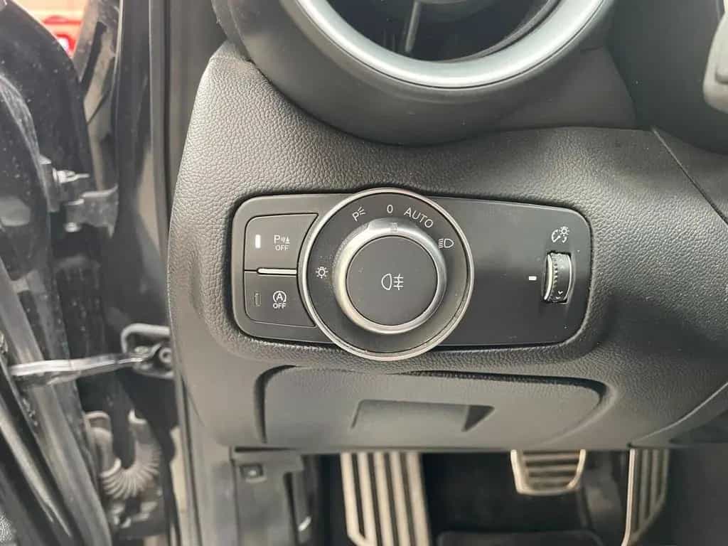 Alfa Romeo Giulia 2.9 V6 Bi-Turbo AT8 Quadrifogl 05/2022-photo-14
