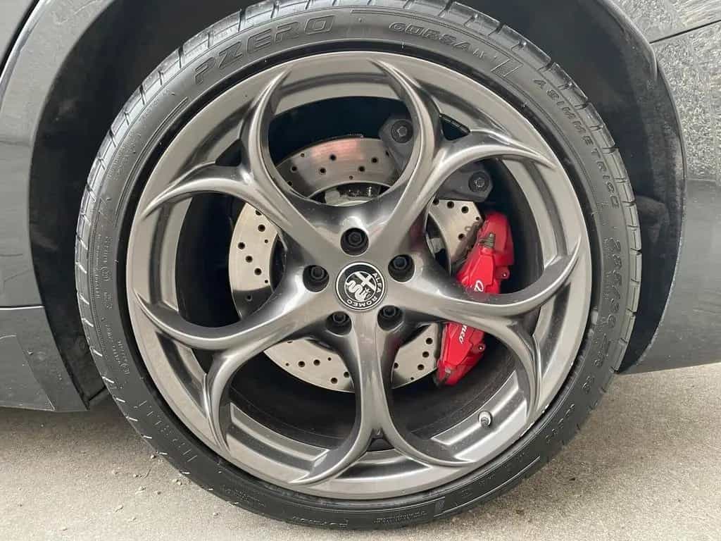Alfa Romeo Giulia 2.9 V6 Bi-Turbo AT8 Quadrifogl 05/2022-photo-5