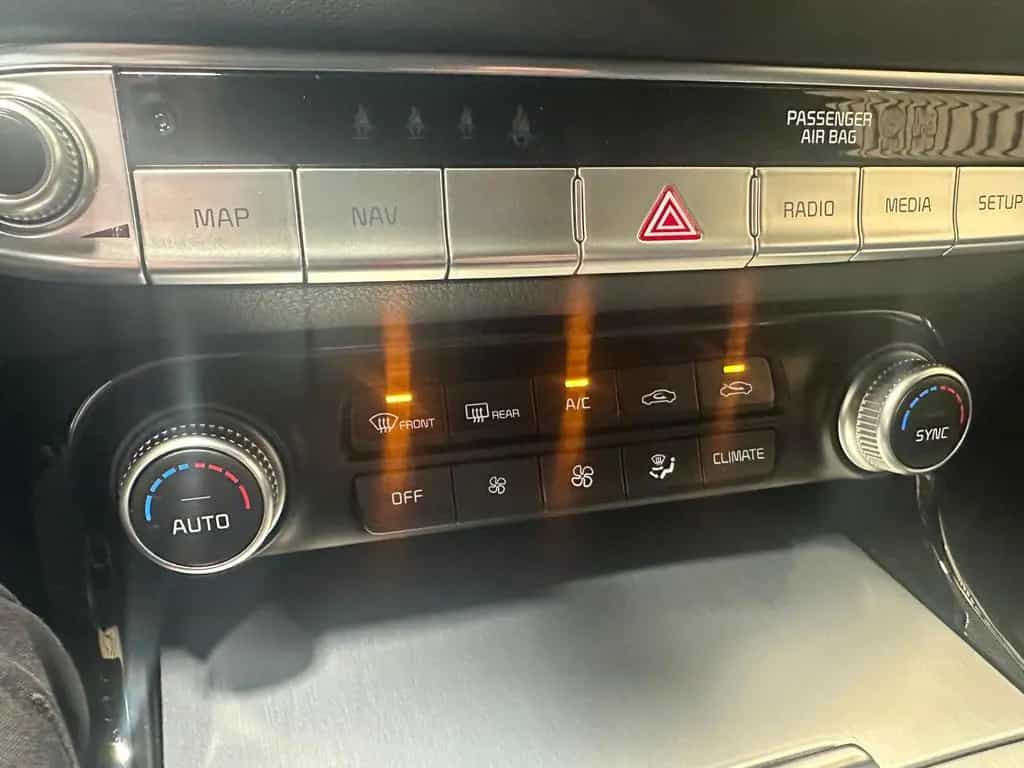 Kia Stinger 3.3 V6 T-GDI 4WD GT Pano|360°|Leder|Navi 04/2022-photo-20