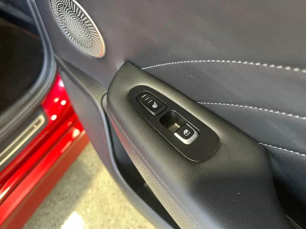 Kia Stinger 3.3 V6 T-GDI 4WD GT Pano|360°|Leder|Navi 04/2022-photo-27