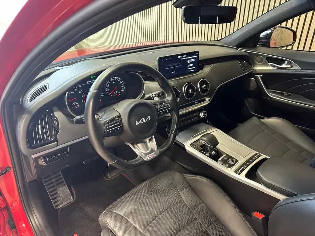 Kia Stinger 3.3 V6 T-GDI 4WD GT Pano|360°|Leder|Navi 04/2022-photo-6