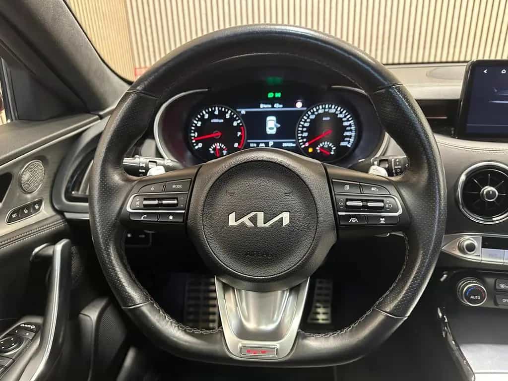 Kia Stinger 3.3 V6 T-GDI 4WD GT Pano|360°|Leder|Navi 04/2022-photo-8