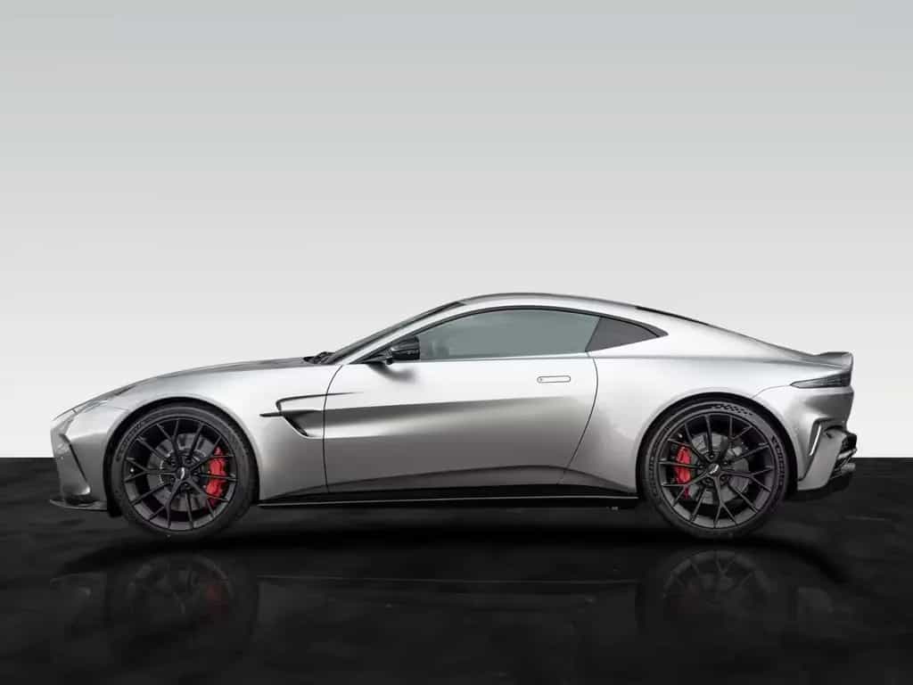 Aston Martin V8 Vantage | Signature Paint | Jewellery Pack 02/2026-photo-12