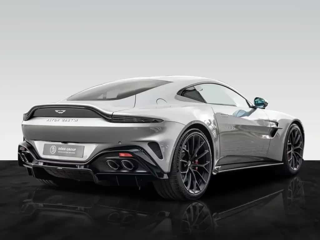 Aston Martin V8 Vantage | Signature Paint | Jewellery Pack 02/2026-photo-2