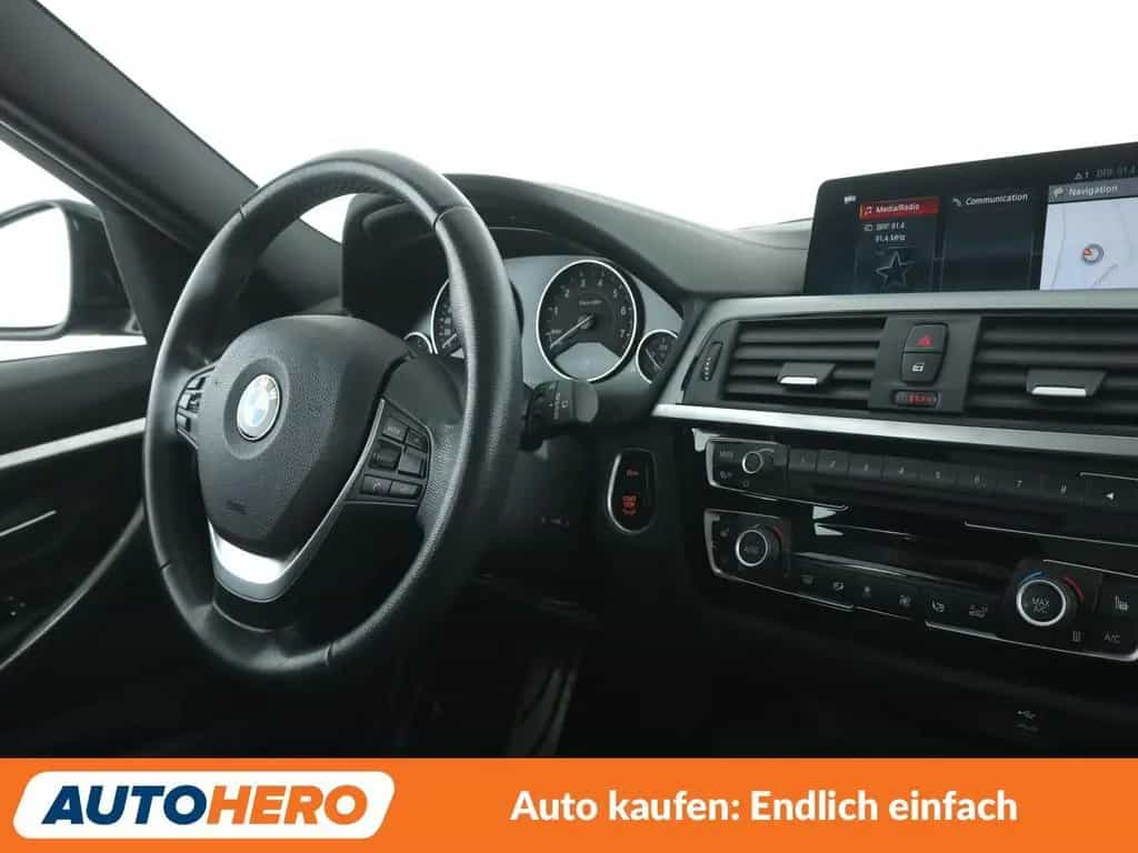 BMW 3 Series 320i M Sport Shadow Aut.*NAVI*LED*HUD*TEMPO*PDC* 01/2019-photo-11