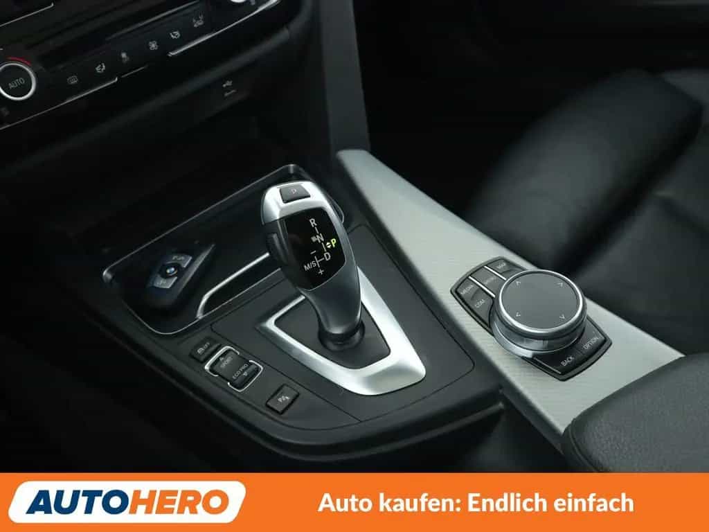 BMW 3 Series 320i M Sport Shadow Aut.*NAVI*LED*HUD*TEMPO*PDC* 01/2019-photo-22
