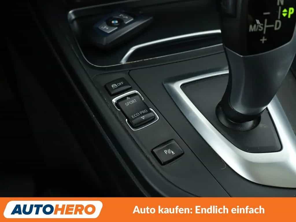BMW 3 Series 320i M Sport Shadow Aut.*NAVI*LED*HUD*TEMPO*PDC* 01/2019-photo-23