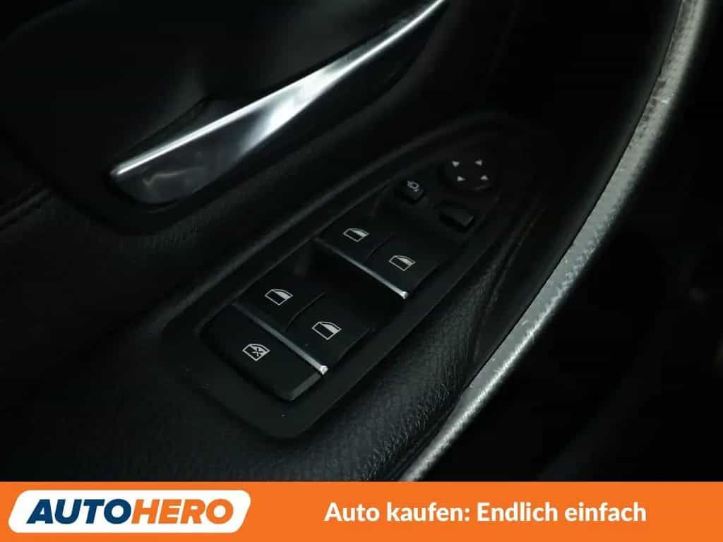 BMW 3 Series 320i M Sport Shadow Aut.*NAVI*LED*HUD*TEMPO*PDC* 01/2019-photo-25